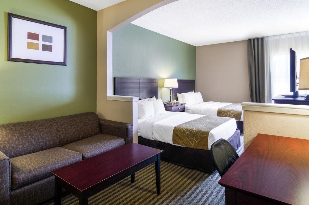 Quality Suites Irving-Las Colinas Bagian luar foto