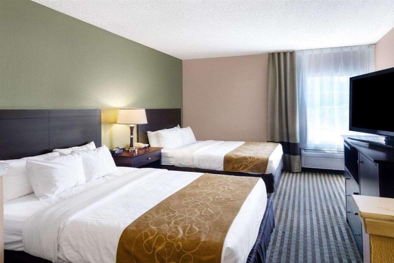 Quality Suites Irving-Las Colinas Bagian luar foto