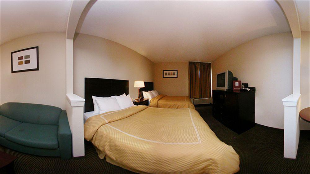 Quality Suites Irving-Las Colinas Bagian luar foto